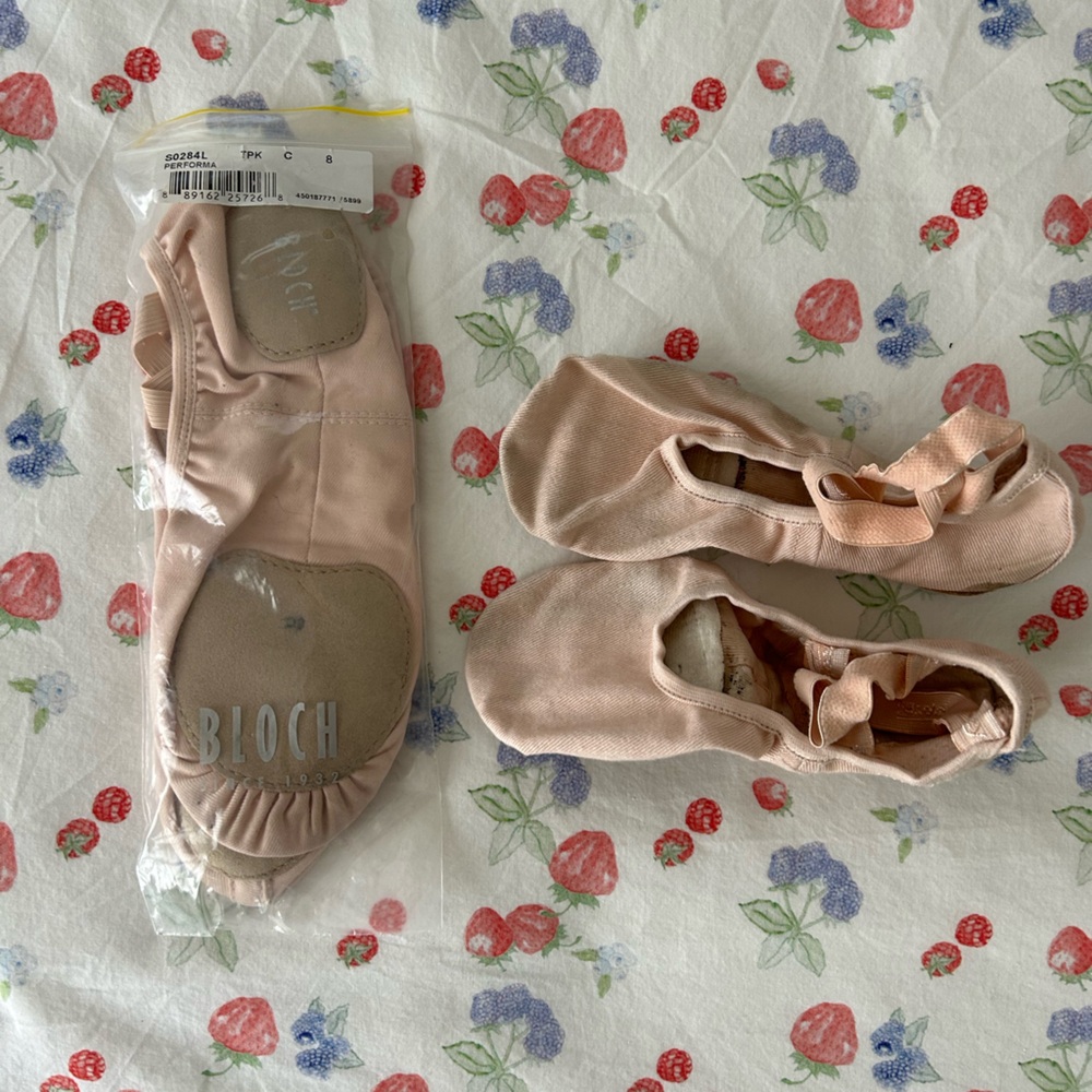 Bloch and Nikolay Flats